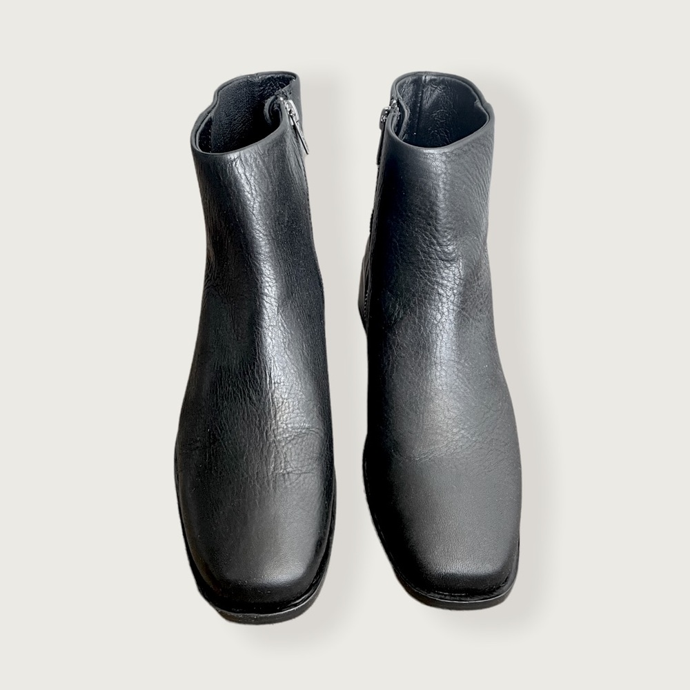 Frye River Inside Zip Classic Low Block Heel Black Square Toe Everyday AnkleBoot - Picture 11 of 16